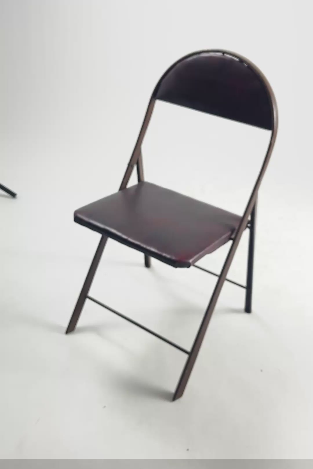 Load video: Metal Frame Folding Chair / メタルフレーム折りたたみ椅子