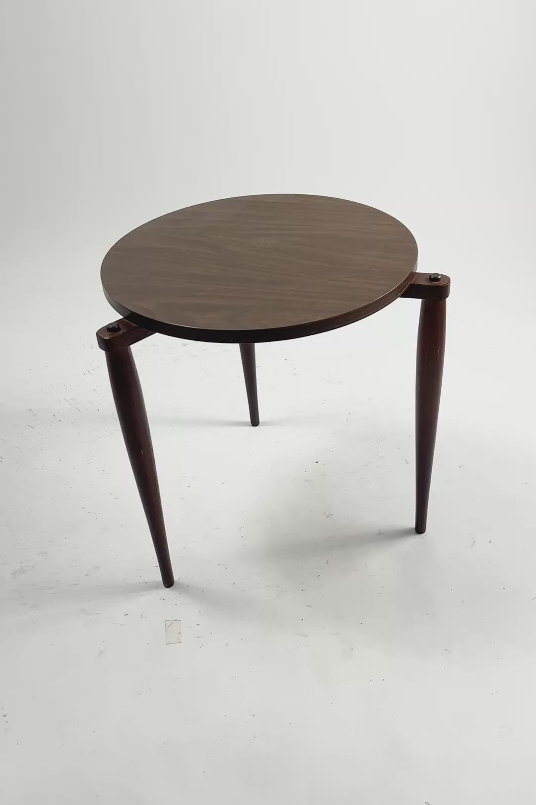 ビデオを読み込む: Round Side Table / ラウンド サイドテーブル