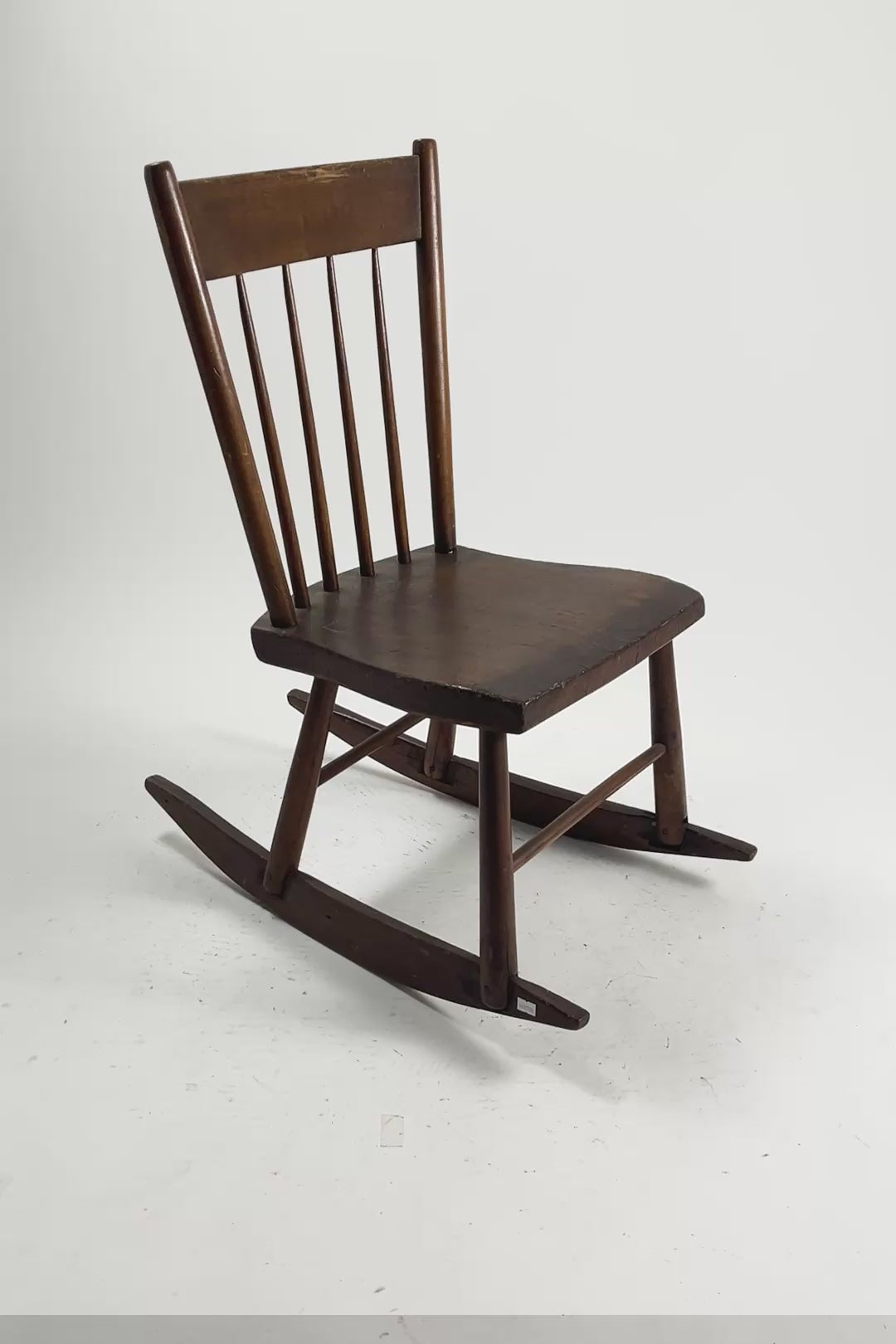 Load video: Wood Rocking Chair / ウッドロッキングチェア