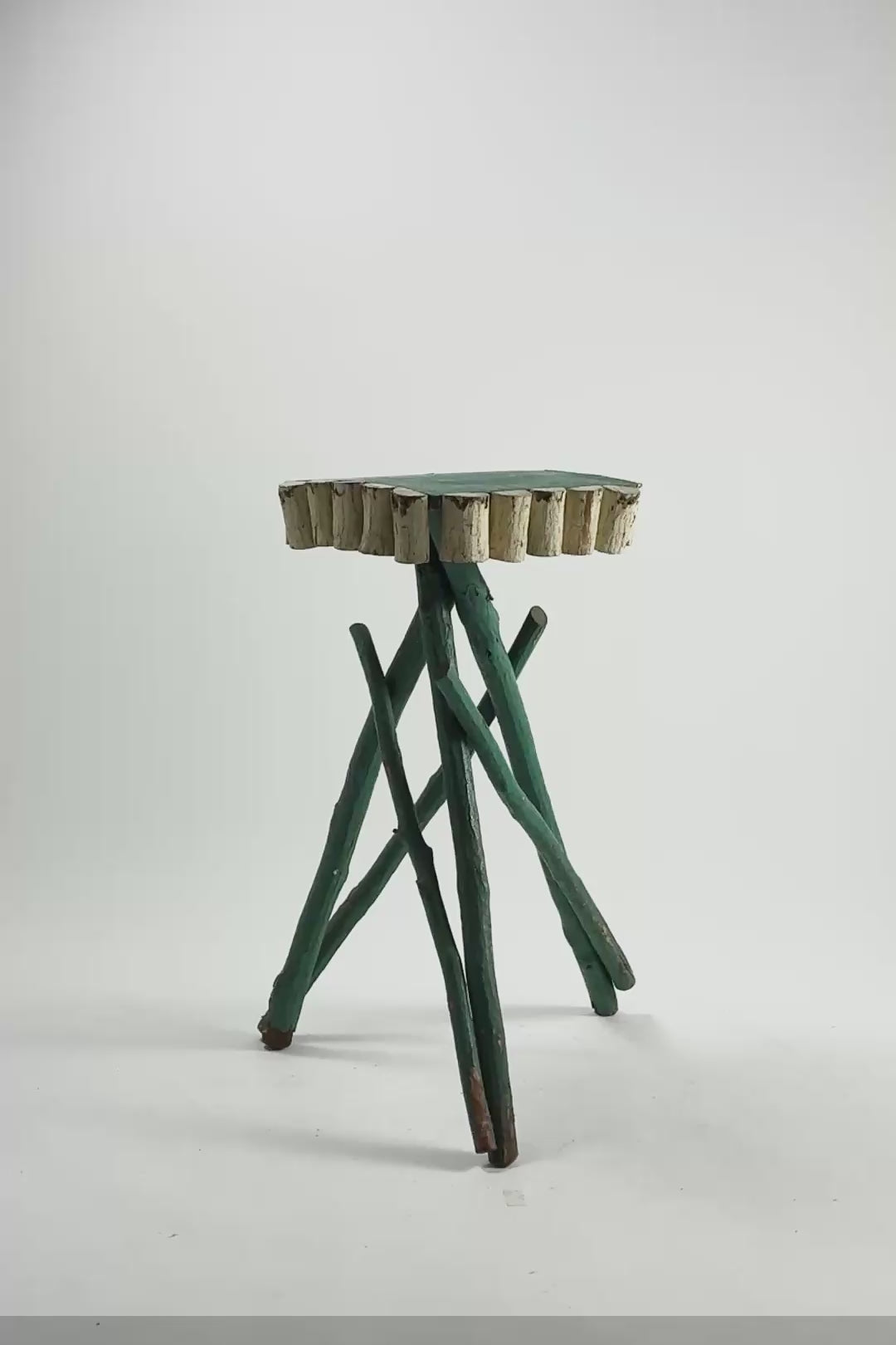 Load video: Wooden Display Stand / 木製飾り台