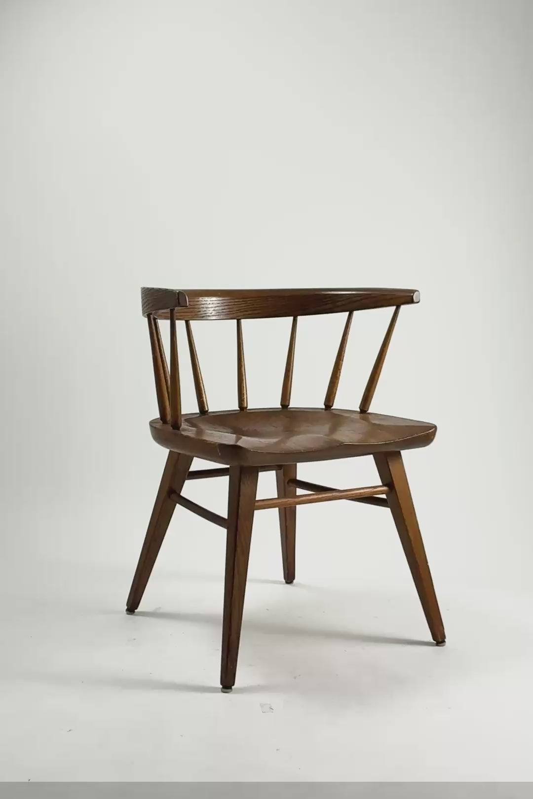 ビデオを読み込む: Vintage Armchair / ヴィンテージ アームチェア