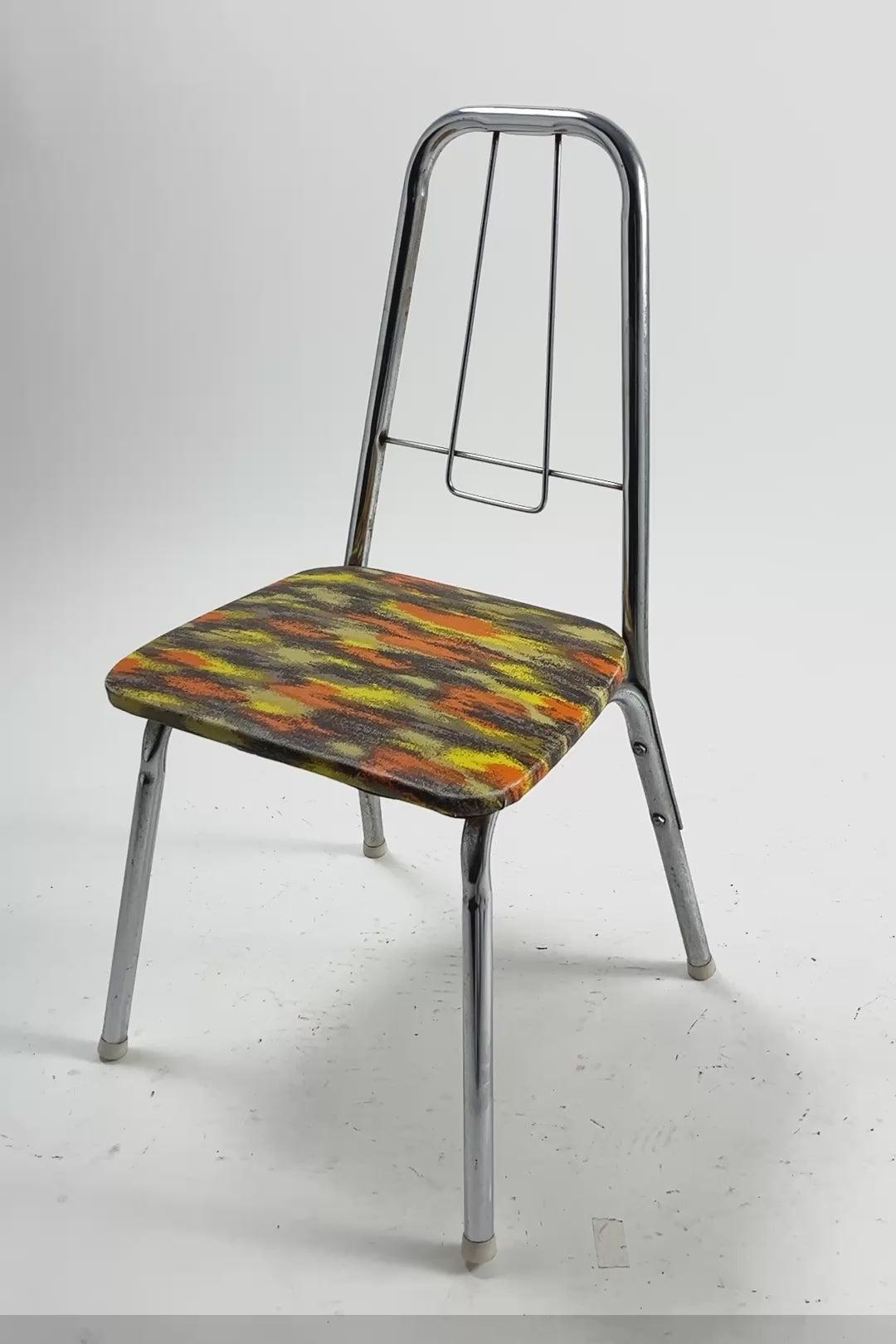 ビデオを読み込む: Metal Kids Chair / キッズチェア メタル