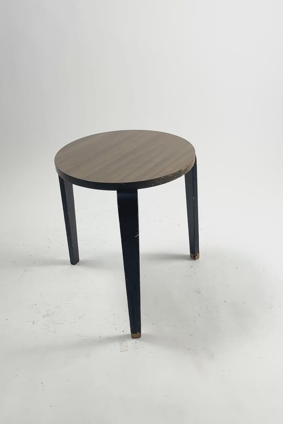 Load video: Small Round Side Table / スモールラウンドサイドテーブル