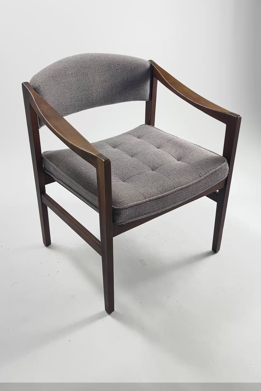 Load video: Gray Fabric Armchair / グレー生地 アームチェア