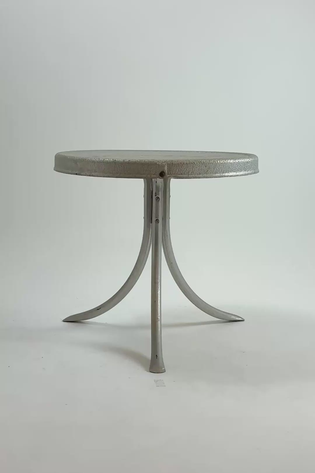 Load video: Aluminum Round Side Table / アルミラウンド サイドテーブル