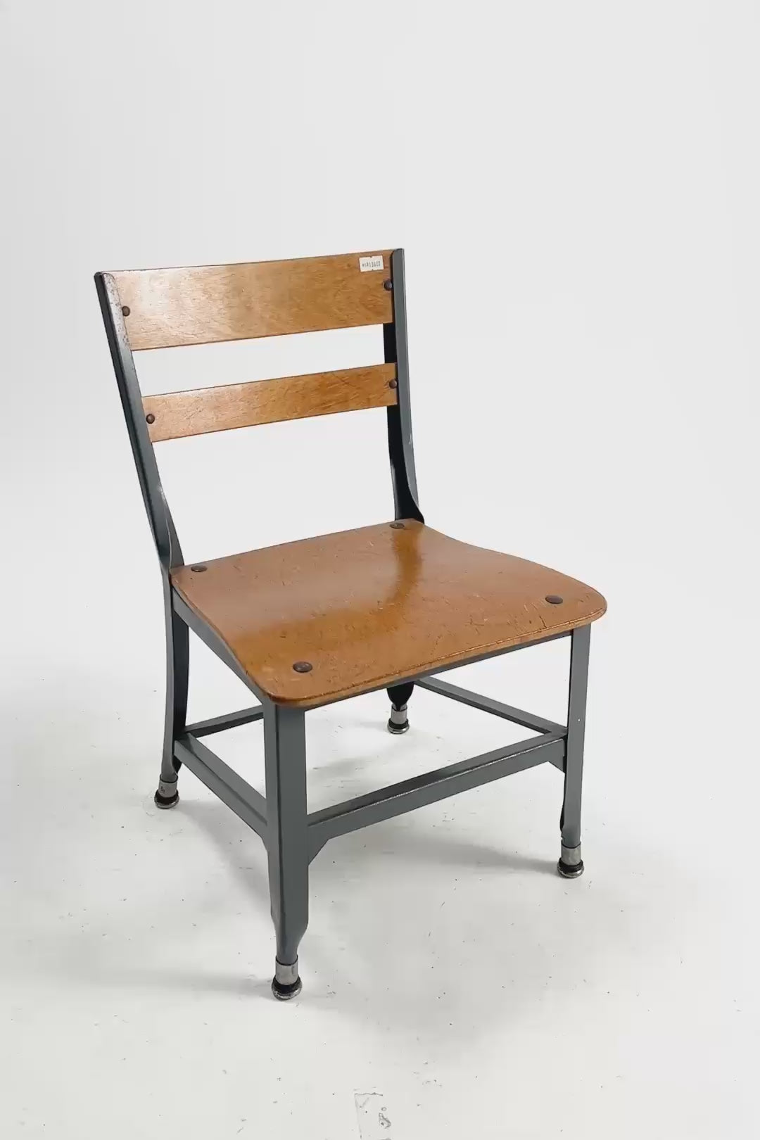 Load video: Toledo Metal Furniture Kids Chair / トレドメタルファニチャー キッズチェア