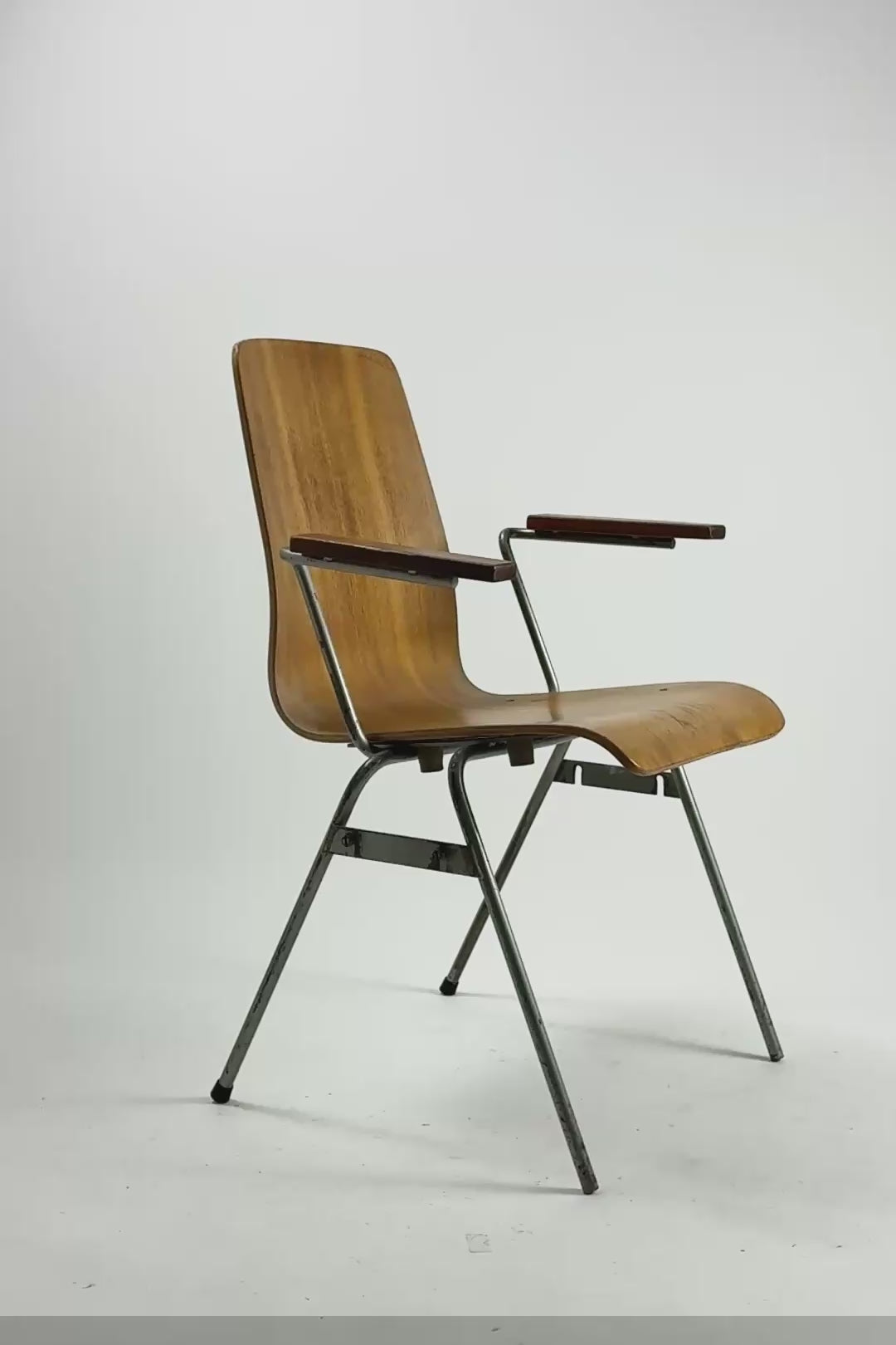 Load video: Plywood Armchair for"kembo" / プライウッド アームチェア